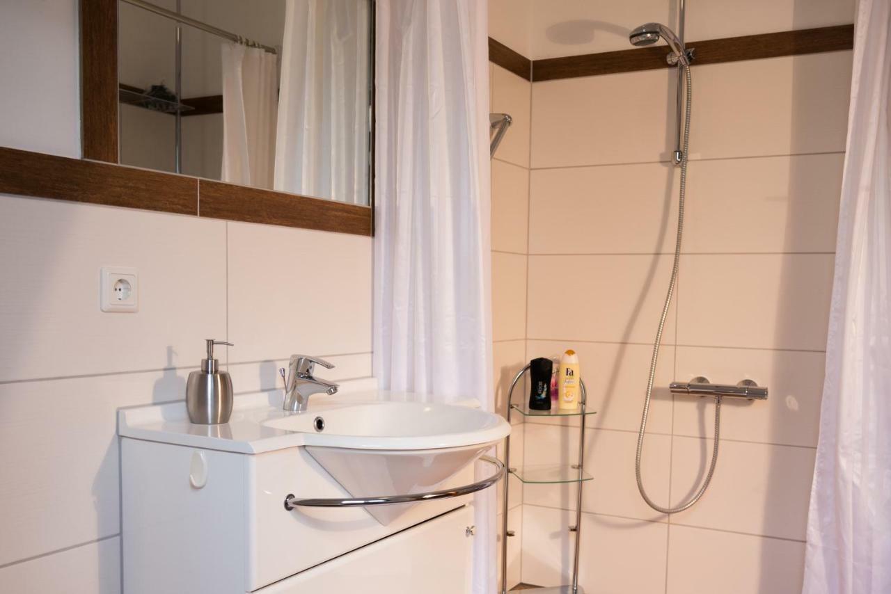 Appartement Haus Helene à Ochtendung Extérieur photo