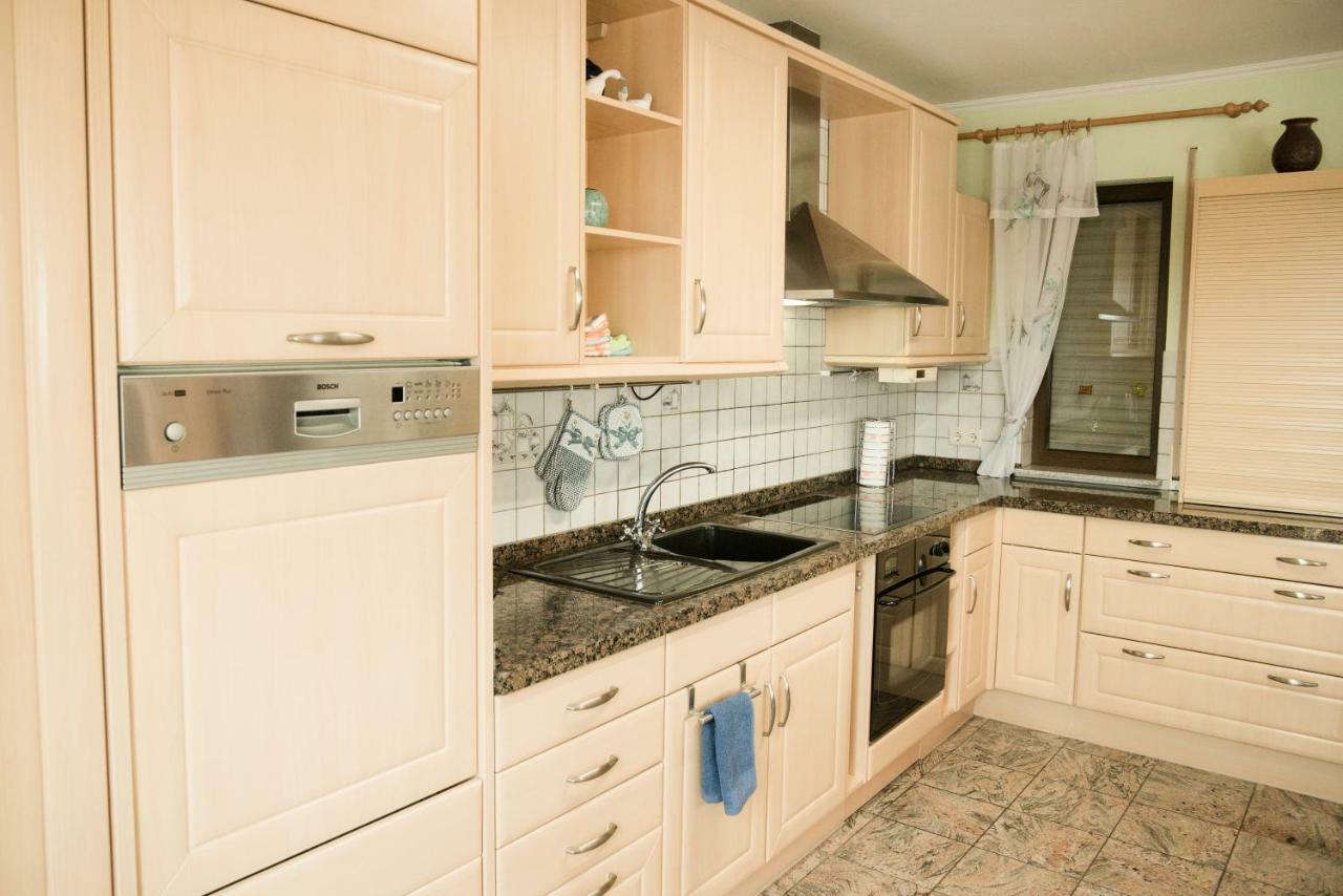 Appartement Haus Helene à Ochtendung Extérieur photo