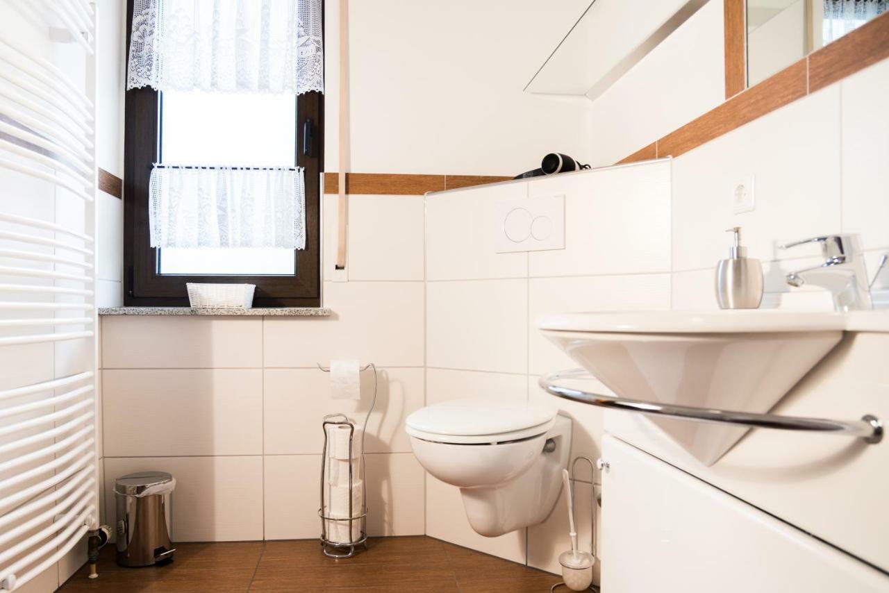 Appartement Haus Helene à Ochtendung Extérieur photo