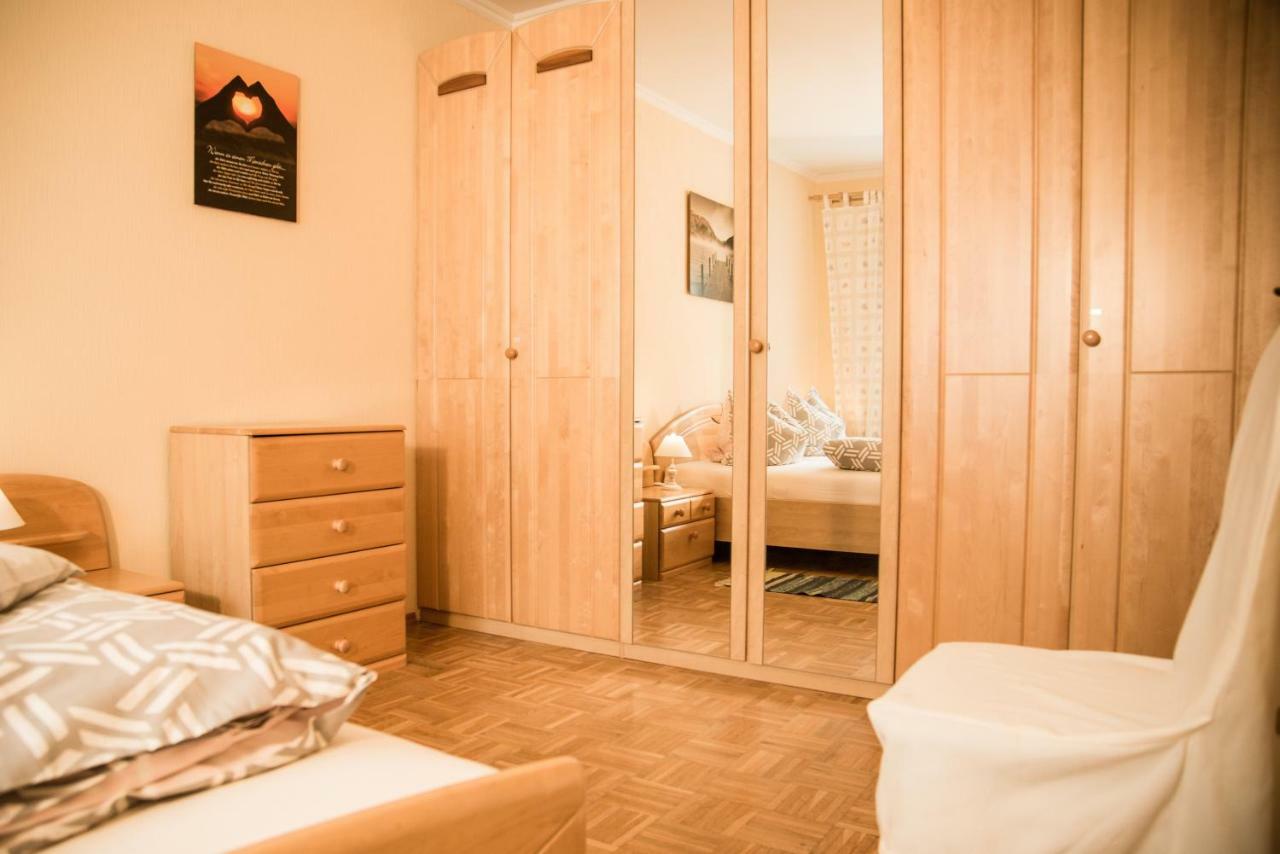 Appartement Haus Helene à Ochtendung Extérieur photo